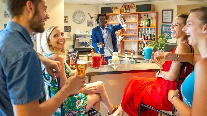 Espace bar animations conviviales