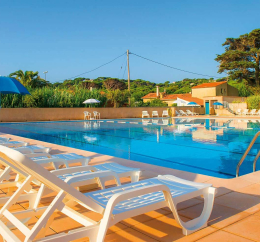 Piscine d'été vacances en pension complète